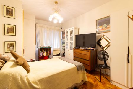 Apartamento para alugar com 277m², 4 quartos e 2 vagas Apartamento para alugar com 277m², 4 quartos e 2 vagasSuíte