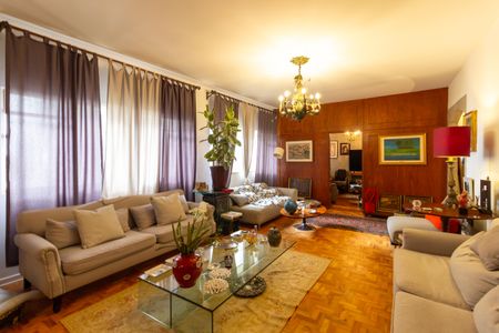 Apartamento para alugar com 277m², 4 quartos e 2 vagas Apartamento para alugar com 277m², 4 quartos e 2 vagasSala