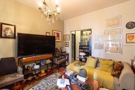 Apartamento para alugar com 277m², 4 quartos e 2 vagas Apartamento para alugar com 277m², 4 quartos e 2 vagasEscritório