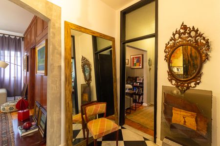 Apartamento para alugar com 277m², 4 quartos e 2 vagas Apartamento para alugar com 277m², 4 quartos e 2 vagasHall de Entrada