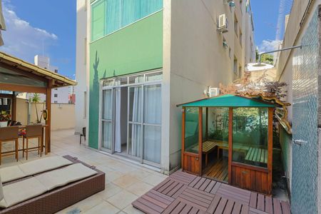 Apartamento à venda com 226m², 3 quartos e 2 vagasVaranda