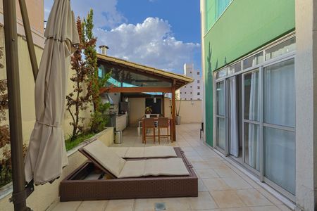 Apartamento à venda com 226m², 3 quartos e 2 vagasVaranda