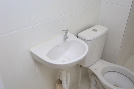 Apartamento à venda com 44m², 2 quartos e sem vaga Apartamento à venda com 44m², 2 quartos e sem vagaBanheiro