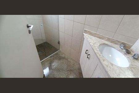 Apartamento à venda com 200m², 5 quartos e 4 vagas Apartamento à venda com 200m², 5 quartos e 4 vagasBanheiro da Suíte 2