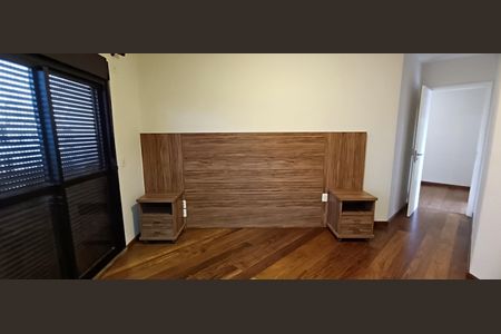 Apartamento à venda com 200m², 5 quartos e 4 vagas Apartamento à venda com 200m², 5 quartos e 4 vagasSuíte 1