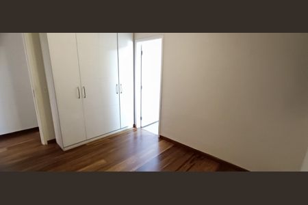 Apartamento à venda com 200m², 5 quartos e 4 vagas Apartamento à venda com 200m², 5 quartos e 4 vagasSuíte 3