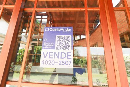 Casa de condomínio à venda com 771m², 3 quartos e 15 vagas Casa de condomínio à venda com 771m², 3 quartos e 15 vagasPlaca