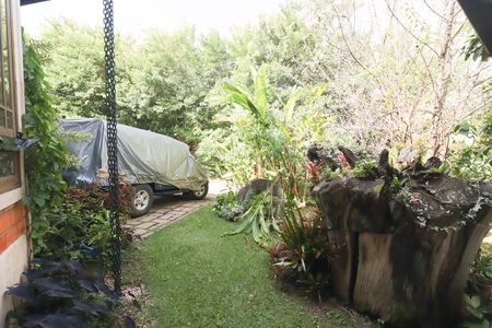 Casa de condomínio à venda com 771m², 3 quartos e 15 vagas Casa de condomínio à venda com 771m², 3 quartos e 15 vagasQuintal