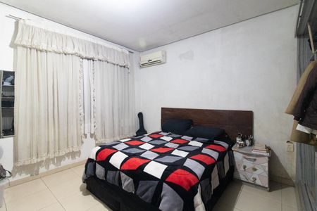 Casa à venda com 200m², 2 quartos e 6 vagas Casa à venda com 200m², 2 quartos e 6 vagasQuarto 1