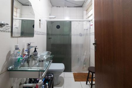 Casa à venda com 200m², 2 quartos e 6 vagas Casa à venda com 200m², 2 quartos e 6 vagasBanheiro