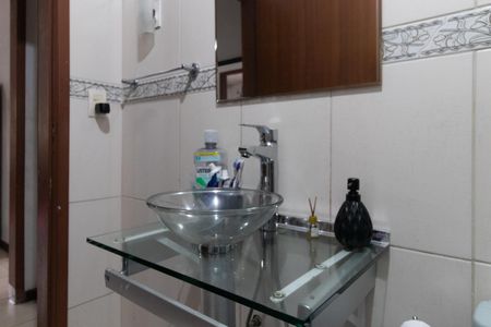 Casa à venda com 200m², 2 quartos e 6 vagas Casa à venda com 200m², 2 quartos e 6 vagasBanheiro