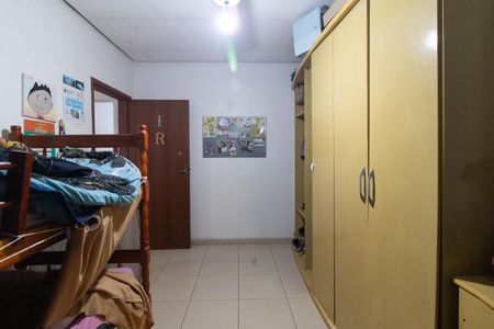 Casa à venda com 200m², 2 quartos e 6 vagas Casa à venda com 200m², 2 quartos e 6 vagasQuarto 2