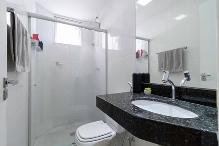 Apartamento à venda com 149m², 3 quartos e 2 vagas Apartamento à venda com 149m², 3 quartos e 2 vagasBanheiro social