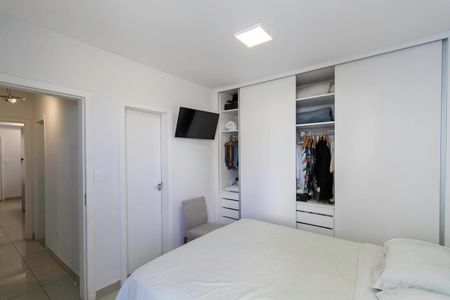 Apartamento à venda com 149m², 3 quartos e 2 vagas Apartamento à venda com 149m², 3 quartos e 2 vagasSuíte