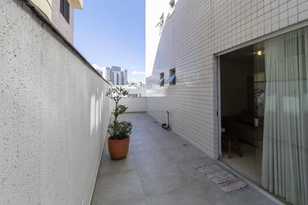 Apartamento à venda com 149m², 3 quartos e 2 vagas Apartamento à venda com 149m², 3 quartos e 2 vagasSacada