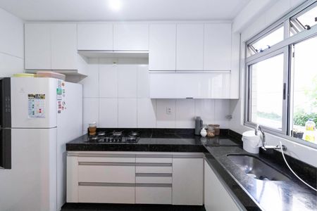 Apartamento à venda com 149m², 3 quartos e 2 vagas Apartamento à venda com 149m², 3 quartos e 2 vagasCozinha