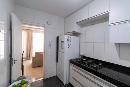 Apartamento à venda com 149m², 3 quartos e 2 vagas Apartamento à venda com 149m², 3 quartos e 2 vagasCozinha