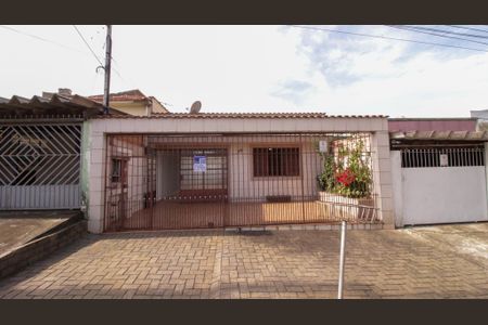 Casa à venda com 250m², 3 quartos e 4 vagas Casa à venda com 250m², 3 quartos e 4 vagasFachada e Placa