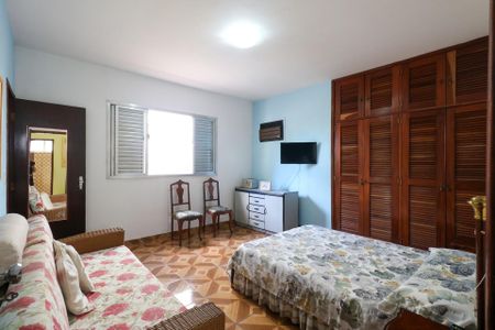 Casa à venda com 259m², 4 quartos e 4 vagasSuíte