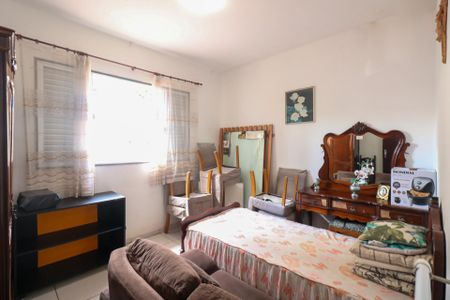 Casa à venda com 259m², 4 quartos e 4 vagasQuarto 1