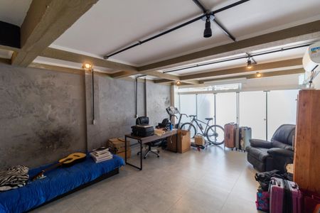 Casa para alugar com 194m², 4 quartos e 2 vagas Casa para alugar com 194m², 4 quartos e 2 vagasSuite 1