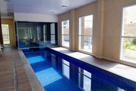 Apartamento à venda com 106m², 3 quartos e 2 vagas Apartamento à venda com 106m², 3 quartos e 2 vagasÁrea comum - Piscina