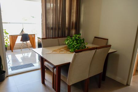 Apartamento à venda com 106m², 3 quartos e 2 vagas Apartamento à venda com 106m², 3 quartos e 2 vagasSala