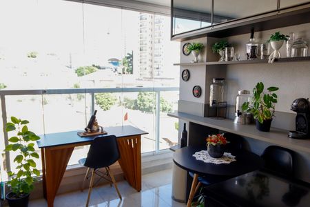 Apartamento à venda com 106m², 3 quartos e 2 vagas Apartamento à venda com 106m², 3 quartos e 2 vagasSacada