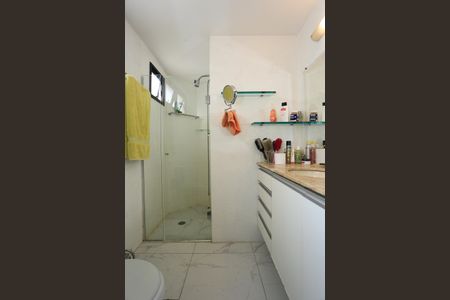 Apartamento à venda com 123m², 3 quartos e 3 vagasBanheiro da Suíte