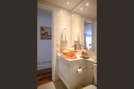 Apartamento à venda com 110m², 3 quartos e 3 vagas Apartamento à venda com 110m², 3 quartos e 3 vagasBanheiro Social