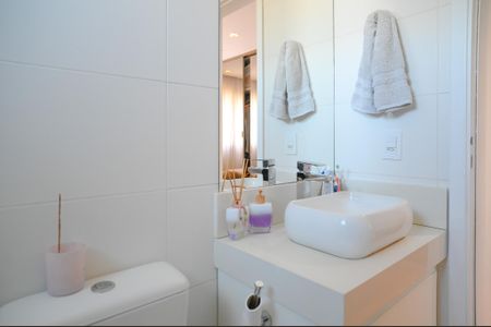 Apartamento à venda com 110m², 3 quartos e 3 vagas Apartamento à venda com 110m², 3 quartos e 3 vagasBanheiro da Suíte 2
