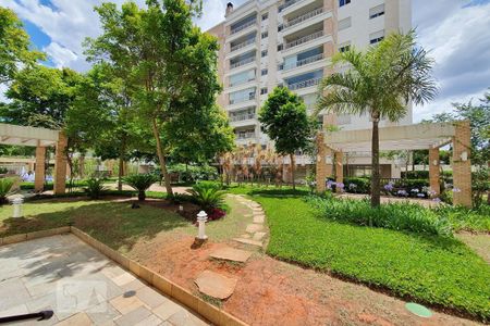 Apartamento à venda com 110m², 3 quartos e 3 vagas Apartamento à venda com 110m², 3 quartos e 3 vagasÁrea Comum - Área externa