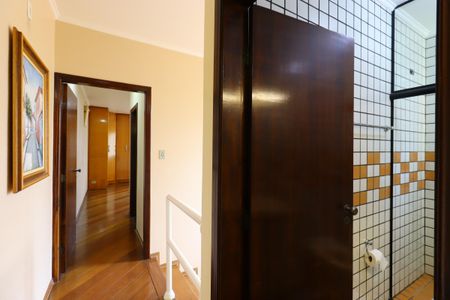 Casa à venda com 202m², 3 quartos e 4 vagasCorredor piso superior