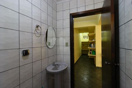 Casa à venda com 202m², 3 quartos e 4 vagasBanheiro de Serviço