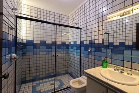 Casa à venda com 202m², 3 quartos e 4 vagasBanheiro da Suíte