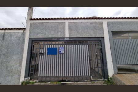 Casa à venda com 97m², 2 quartos e 2 vagas Casa à venda com 97m², 2 quartos e 2 vagasFachada