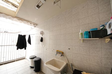 Casa à venda com 97m², 2 quartos e 2 vagas Casa à venda com 97m², 2 quartos e 2 vagasÁrea de Serviço