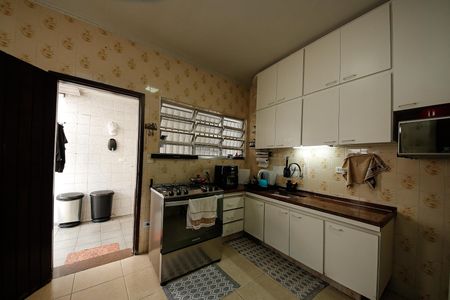 Casa à venda com 97m², 2 quartos e 2 vagas Casa à venda com 97m², 2 quartos e 2 vagasCozinha