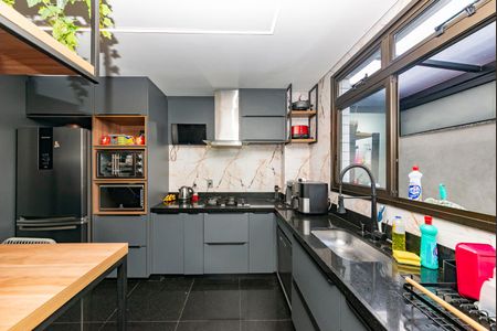 Apartamento à venda com 157m², 3 quartos e 2 vagas Apartamento à venda com 157m², 3 quartos e 2 vagasCozinha