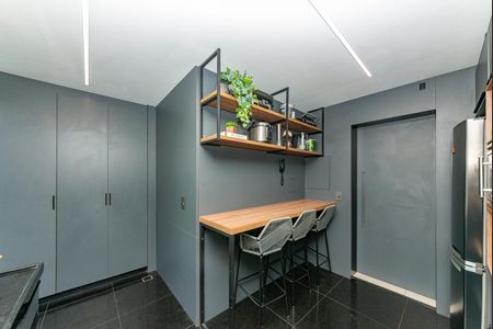 Apartamento à venda com 157m², 3 quartos e 2 vagas Apartamento à venda com 157m², 3 quartos e 2 vagasCozinha