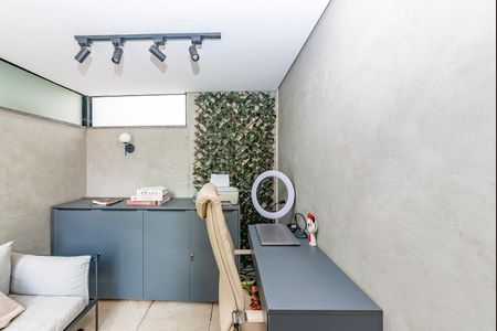 Apartamento à venda com 157m², 3 quartos e 2 vagas Apartamento à venda com 157m², 3 quartos e 2 vagasEscritório