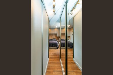 Apartamento à venda com 157m², 3 quartos e 2 vagas Apartamento à venda com 157m², 3 quartos e 2 vagasCloset do Quarto 1