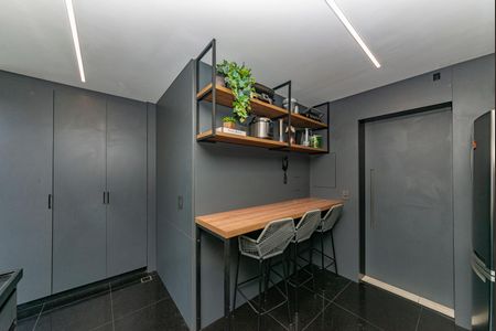 Apartamento à venda com 157m², 3 quartos e 2 vagas Apartamento à venda com 157m², 3 quartos e 2 vagasCozinha