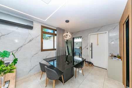 Apartamento à venda com 157m², 3 quartos e 2 vagas Apartamento à venda com 157m², 3 quartos e 2 vagasSala