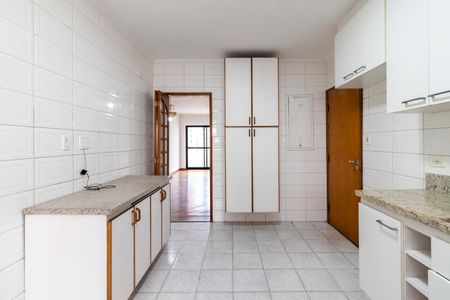 Apartamento para alugar com 130m², 3 quartos e 2 vagas Apartamento para alugar com 130m², 3 quartos e 2 vagasCozinha