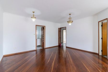 Apartamento para alugar com 130m², 3 quartos e 2 vagas Apartamento para alugar com 130m², 3 quartos e 2 vagasSala de Jantar