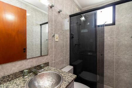 Apartamento para alugar com 130m², 3 quartos e 2 vagas Apartamento para alugar com 130m², 3 quartos e 2 vagasBanheiro da Suíte 2