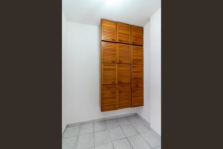 Apartamento para alugar com 130m², 3 quartos e 2 vagas Apartamento para alugar com 130m², 3 quartos e 2 vagasQuarto de Serviço