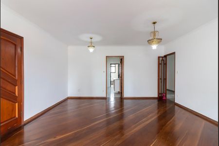 Apartamento para alugar com 130m², 3 quartos e 2 vagas Apartamento para alugar com 130m², 3 quartos e 2 vagasSala de Jantar
