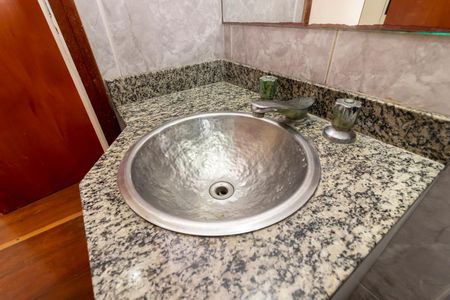 Apartamento para alugar com 130m², 3 quartos e 2 vagas Apartamento para alugar com 130m², 3 quartos e 2 vagasBanheiro da Suíte 2